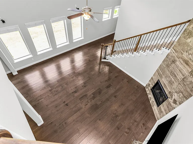 6333 Hall Rd #1 — Photo 8