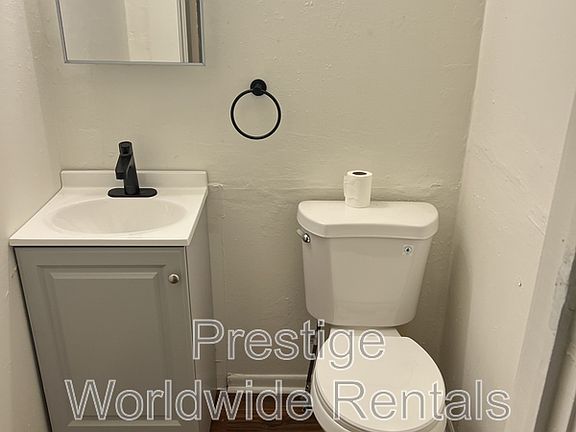 5th image of 2900 Beacon Ave #3
