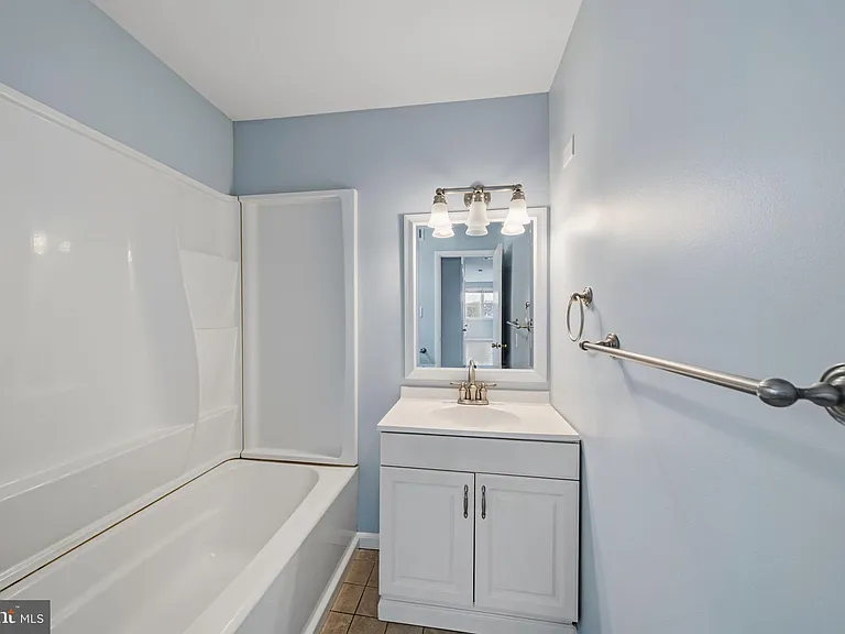 24 Florence Tollgate Pl #1 — Photo 17