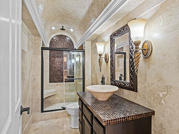 5th image of 1301 Mumford Ln