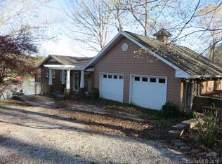 7045 Cove Creek Dr, Sherrills Ford, NC 28673