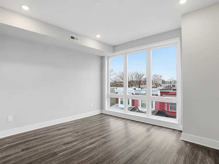 5239 Chancellor St #2 — Photo 25