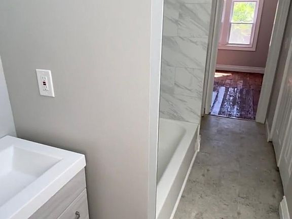 3rd image of 2326 Althen Ave