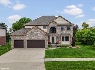 53989 Connor Dr, Chesterfield, MI 48051