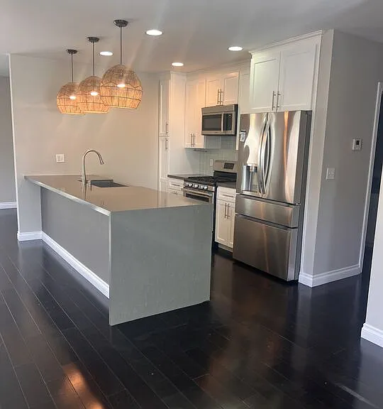 7865 Bleriot Ave — Photo 5