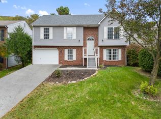 4815 Horseman Dr NE, Roanoke, VA 24019