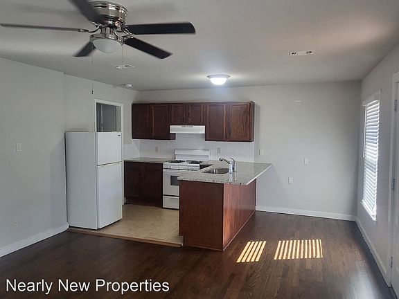2nd image of 2117 N Crockett St #A