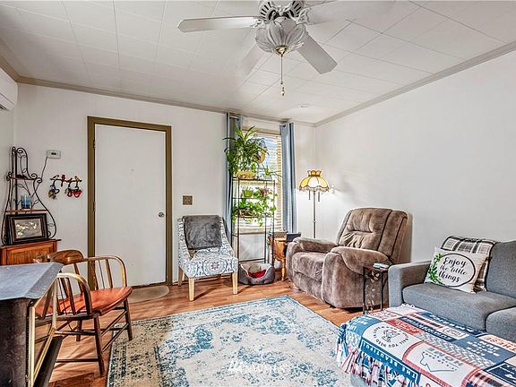 5th image of 204 Taylor St