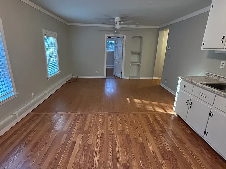 303 Milk St #BASEMENT — Photo 11