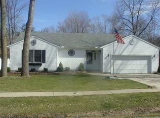 873 Devonshire Ave, Sheffield Lk, OH 44054
