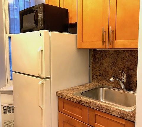 5th image of 482 Nostrand Ave APT 1C