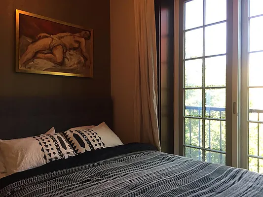 Rented by Nooklyn NYC LLC | media 46