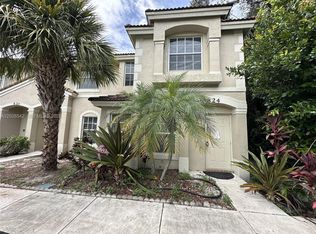 824 Summit Lake Dr, West Palm Beach, FL 33406