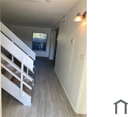 2nd image of 612 SW 1st St #612