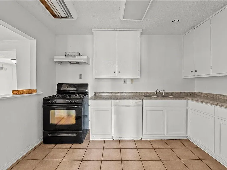 1002 Orange St — Photo 22