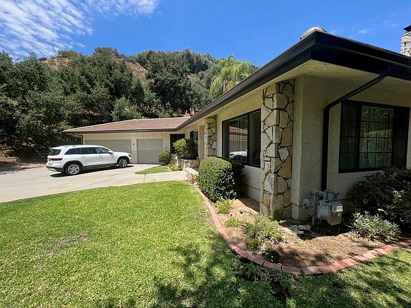 2nd image of 2090 Liliano Dr