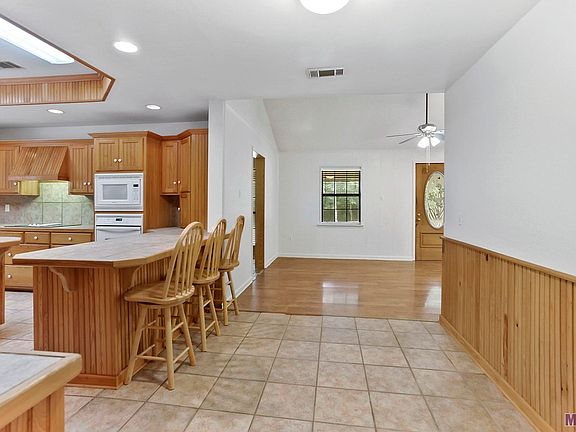 4th image of 8757 Muscadine Ln W