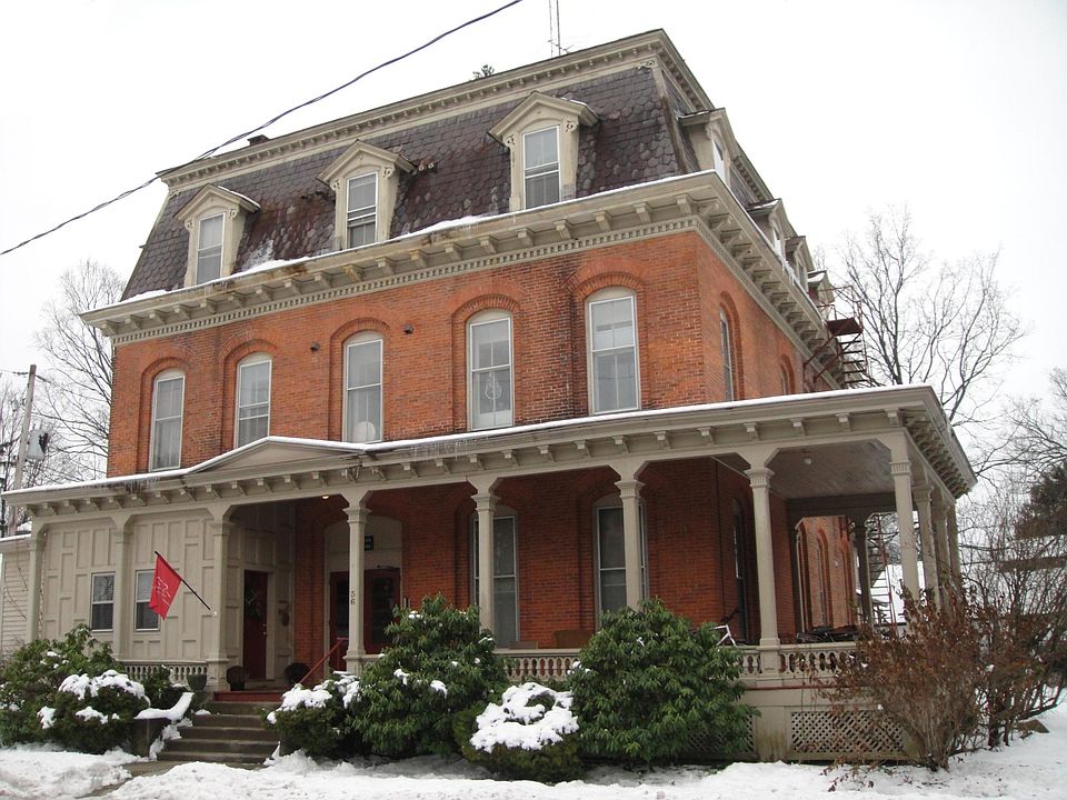 1st image of 36 White St APT 3