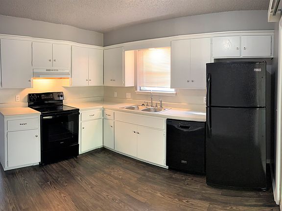 3rd image of 4229 Wembleton Cir #4229