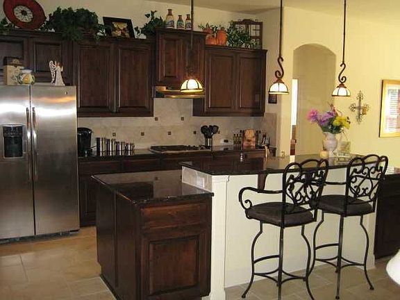 2nd image of 902 Walsh Hill Trl