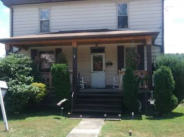 1523 W Crawford Brkvale, Connellsville, PA 15425