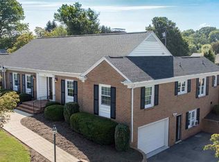 1811 N Coalter St, Staunton, VA 24401