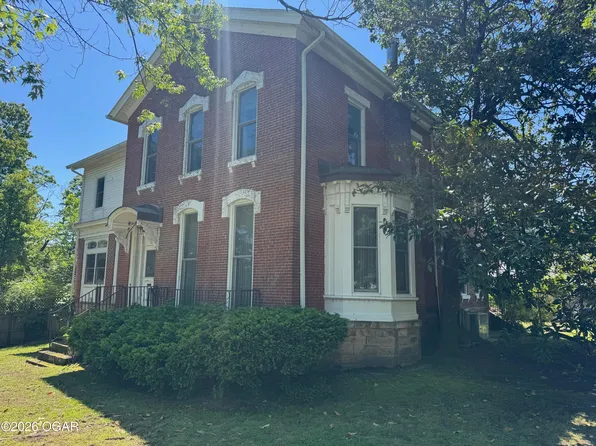 709 E 12th St, Baxter Springs, KS 66713