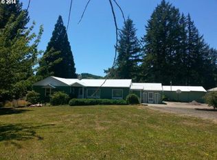1484 River Rd, Elkton, OR 97436