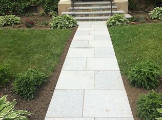 15 Lenox St, Worcester, MA 01602