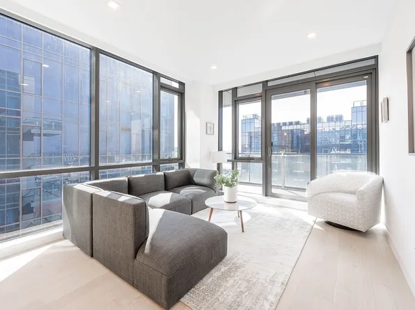 33-66 Farrington St #14H, Flushing, NY 11354