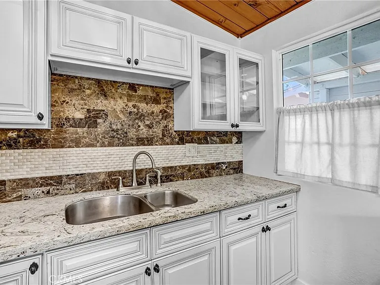 230 N Calvados Ave — Photo 11