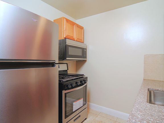3rd image of 3189 Cadillac Dr APT 2