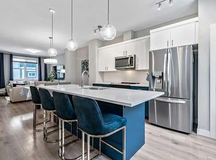 305 SW Cranbrook Walk SE, Calgary, AB T3M2V5