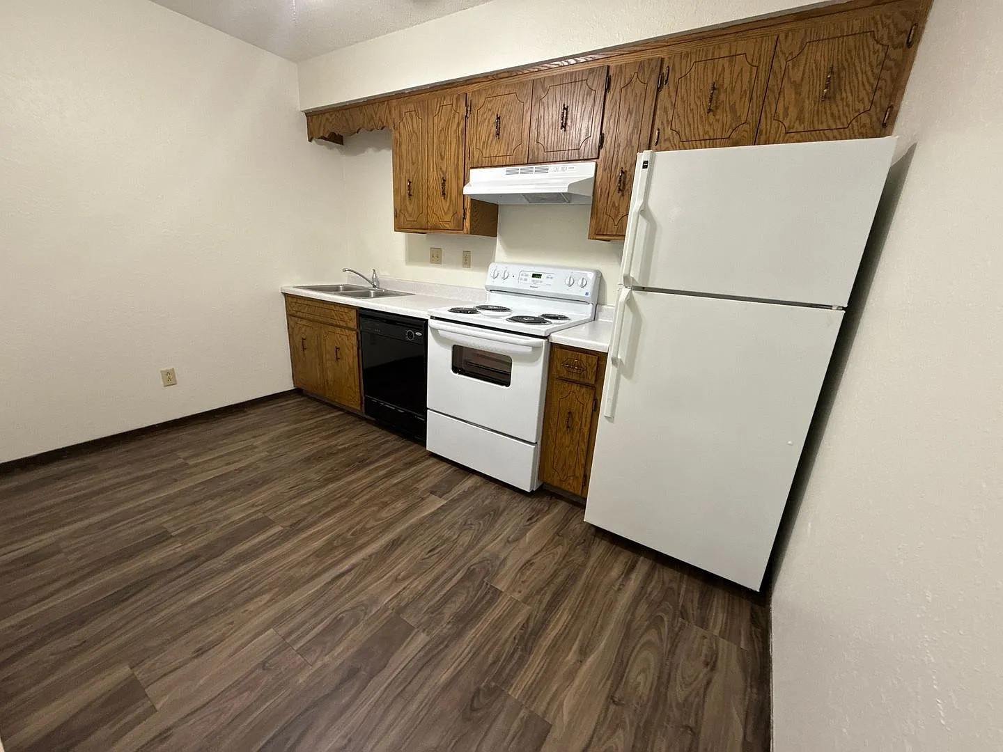 Melony Ann Apartments — Photo 3