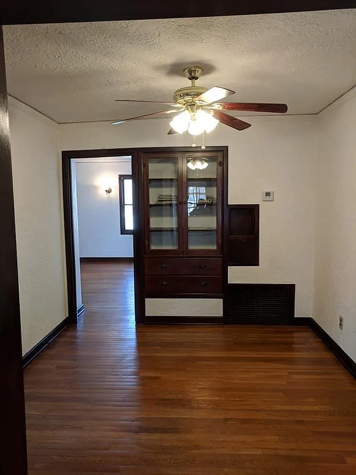 226 E Monteray Ave — Photo 4