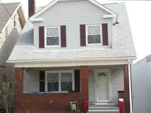 521 Franklin Ave, Vandergrift, PA 15690