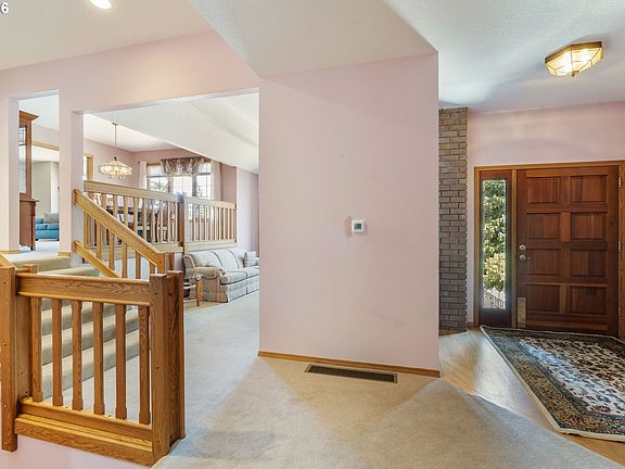 5th image of 19602 Wildwood Dr