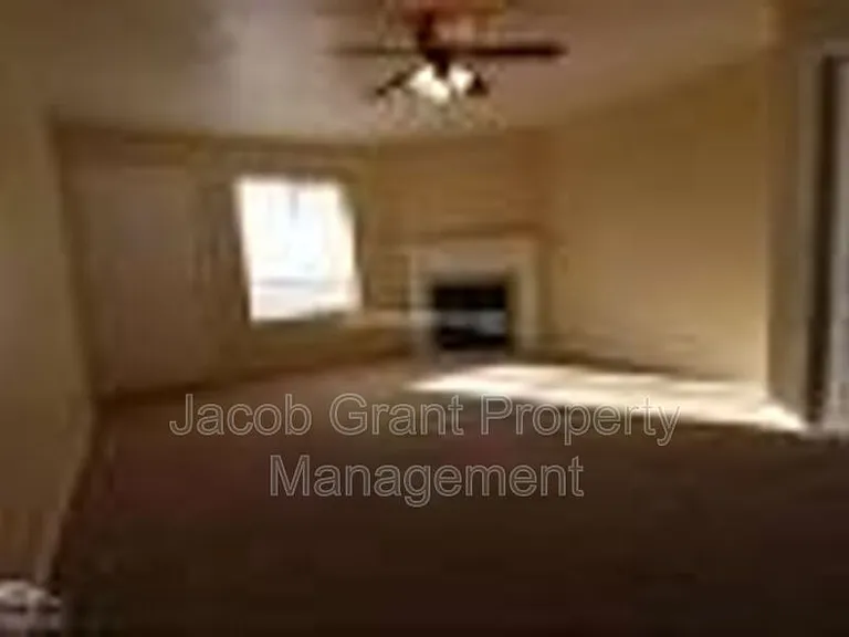523 Caribou St #A — Photo 4