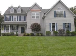 1 Michaelangelo Ct, Somerset, NJ 08873