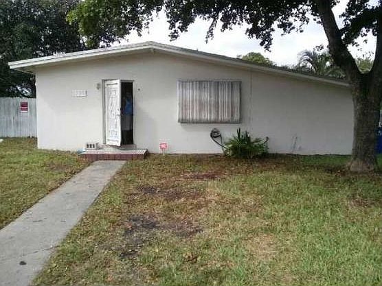 2nd image of 1225 SW 28th Way