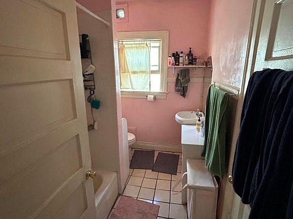 4th image of 1434 Glendale Blvd