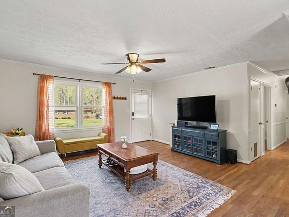 5th image of 3461 Ridgecrest Dr