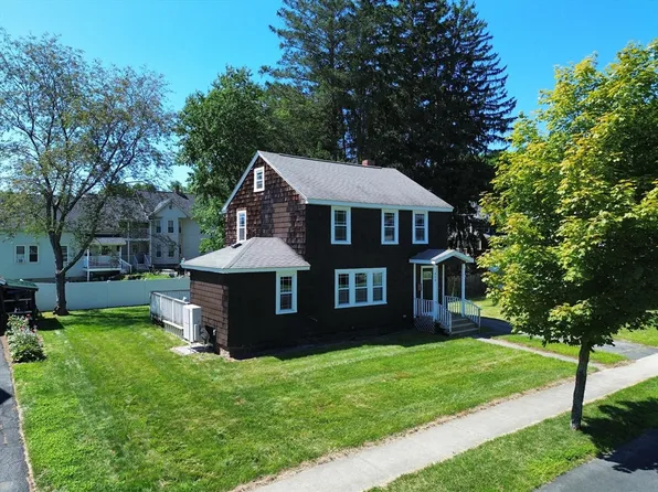 408 Davis St, Greenfield, MA 01301