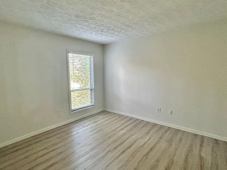 5153 Roswell Rd #2 — Photo 11
