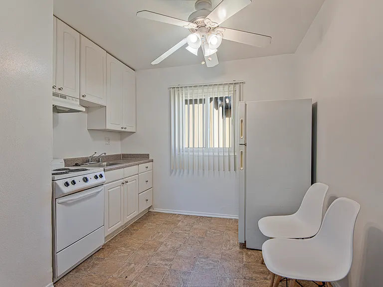 5843 W 88th St — Photo 26