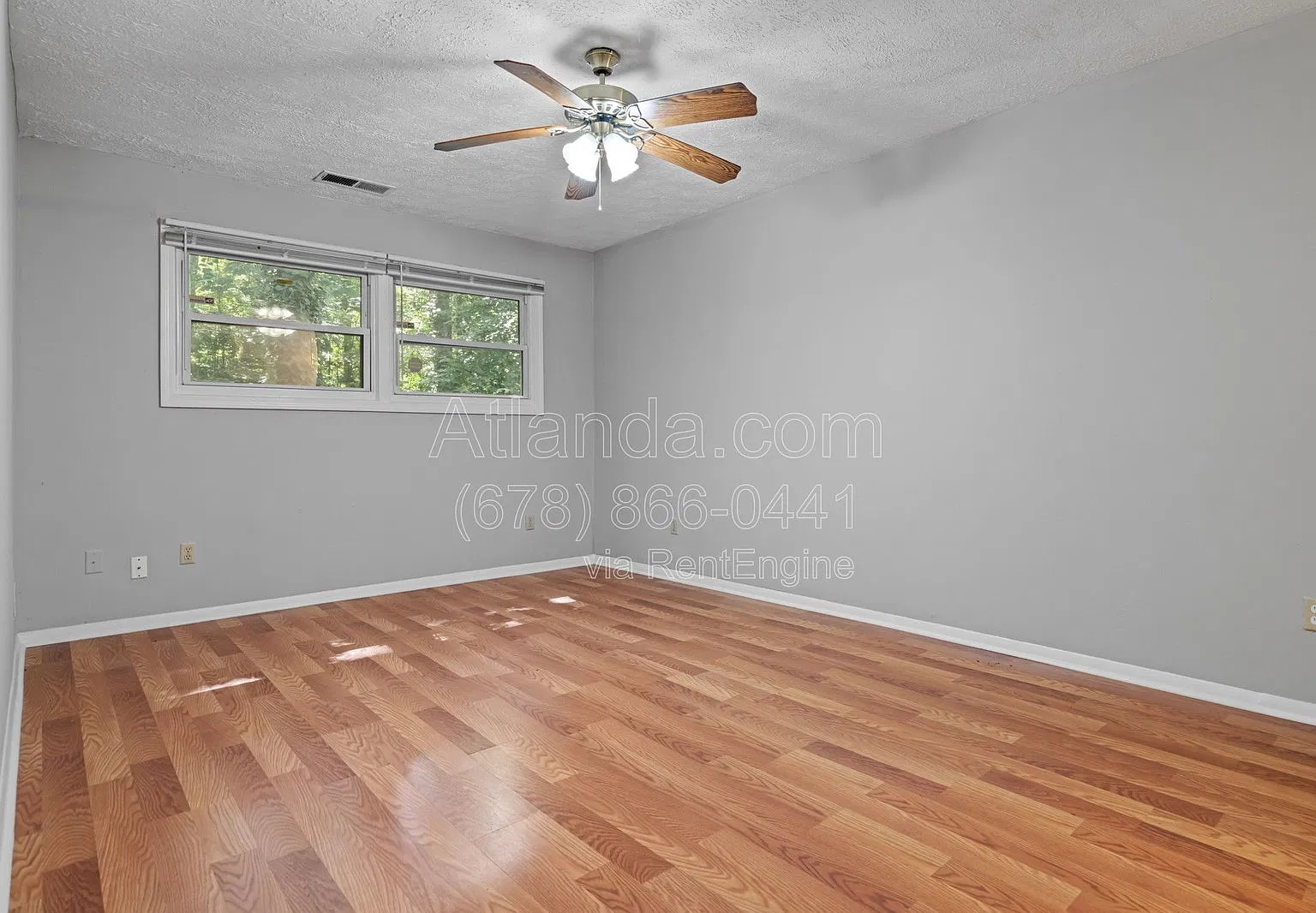 3 bed, 2.0 bath, 1300 sqft, $1,595 — Photo 3