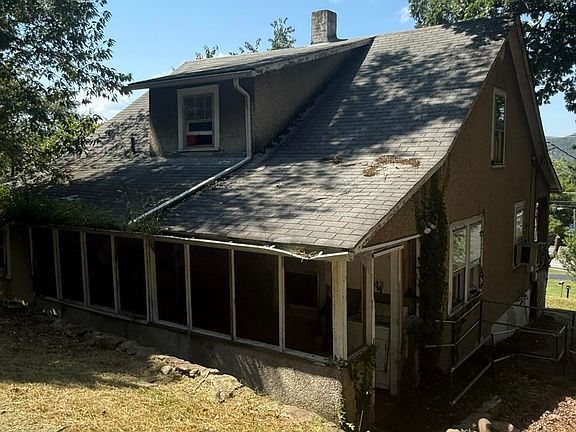 4th image of 218 E Mallow Rd