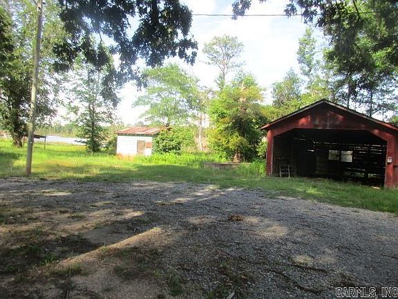 2nd image of 330 Clements Rd