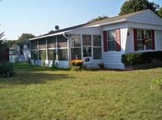 18 Lamplighter Ln, Springfield, MA 01119