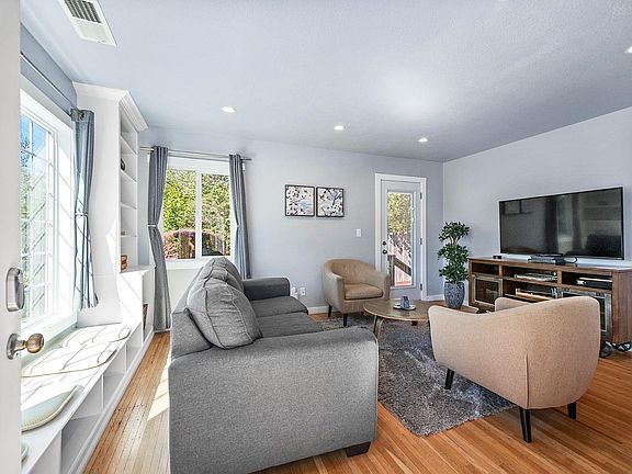 4th image of 2113 Magowan Drive